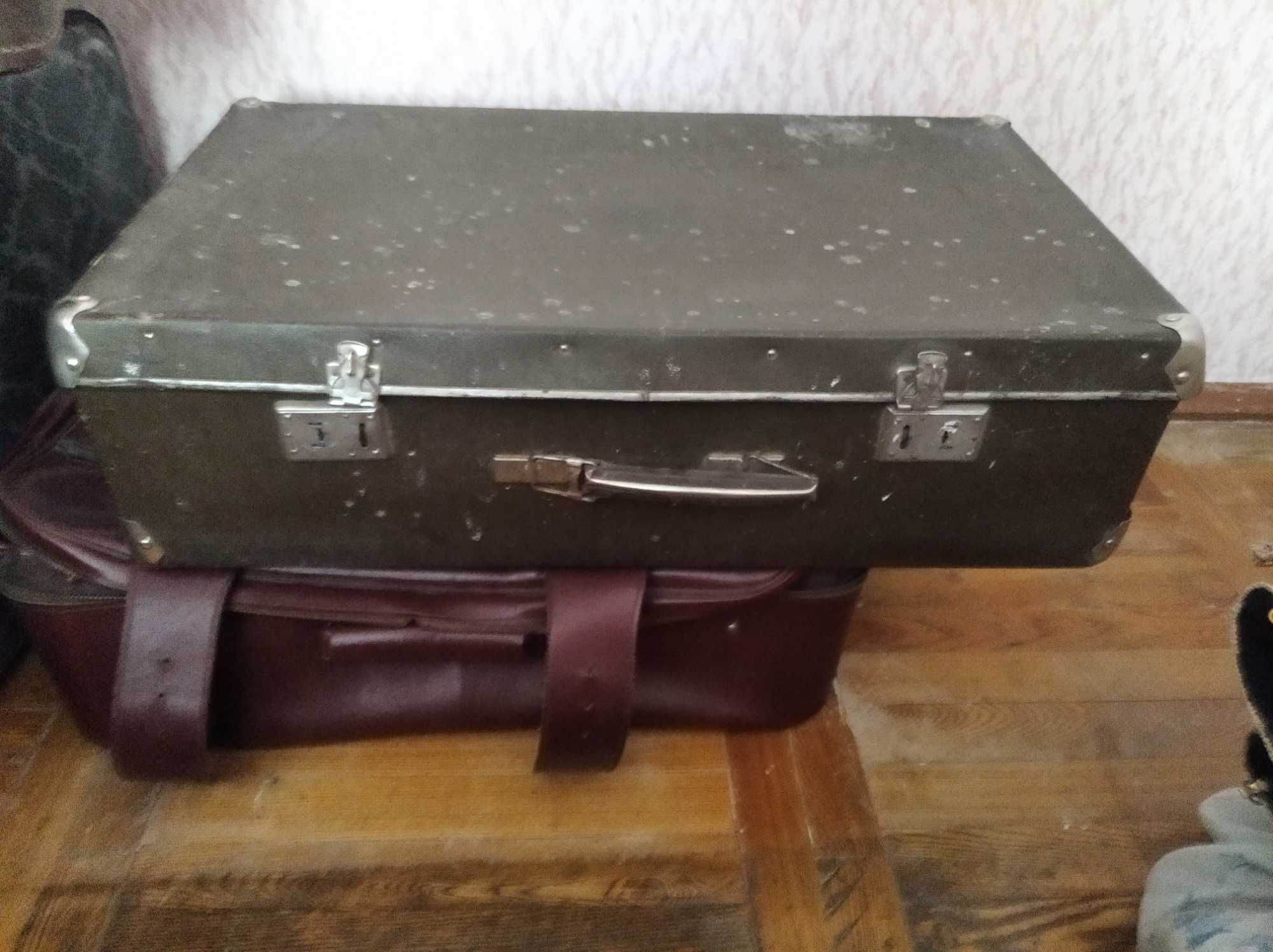 Чемоданы советские