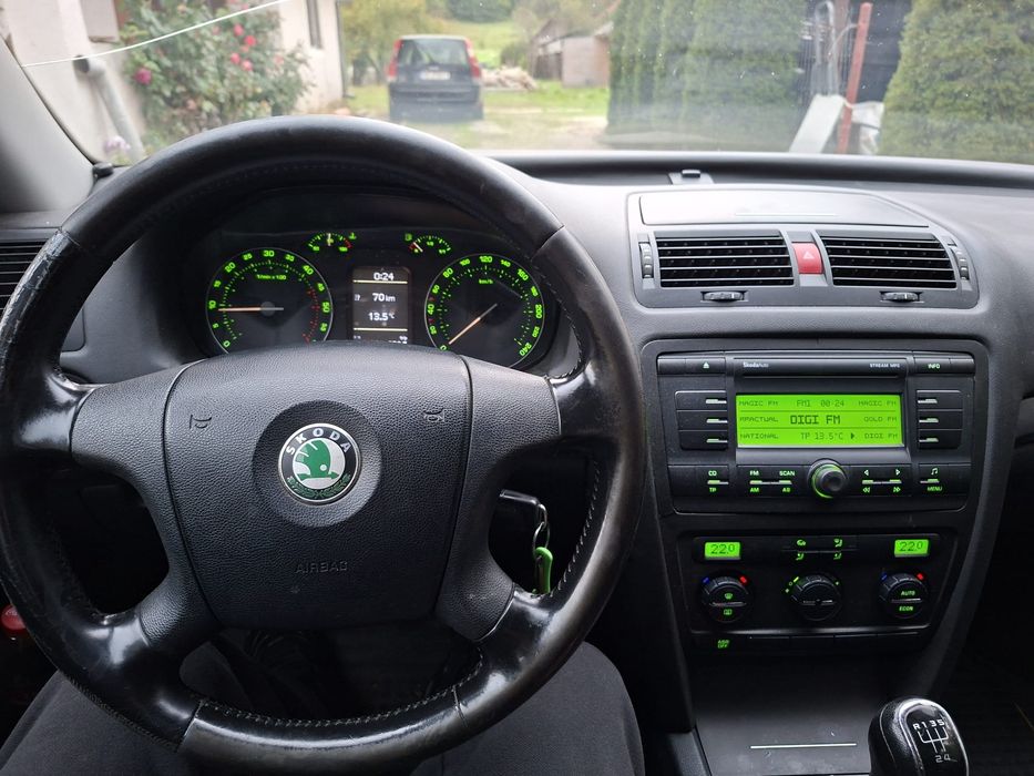 Vând Skoda octavia 2
