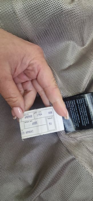 Оригинално кожено яке Armani - черно, с цип и перфорирани ръкави