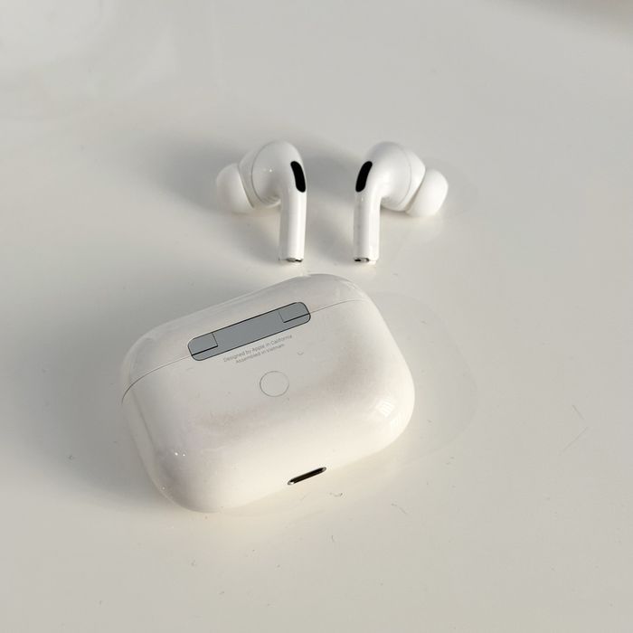 Casti Apple AirPods Pro Originale Wireless Charging Case
