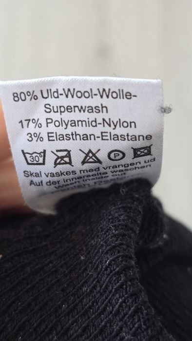 Cagula NAME It noua cu eticheta