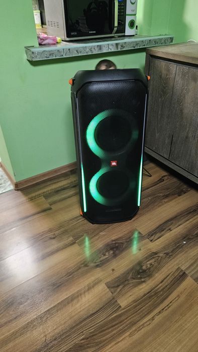 Jbl partybox 710
