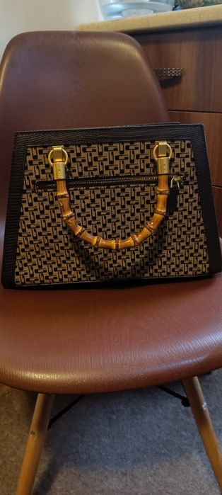 Дамска чанта Guess