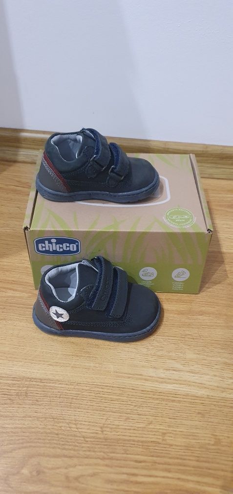 Pantofiori Chicco nr. 19