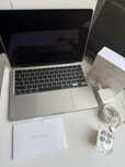 Macbook air M2 перфектен