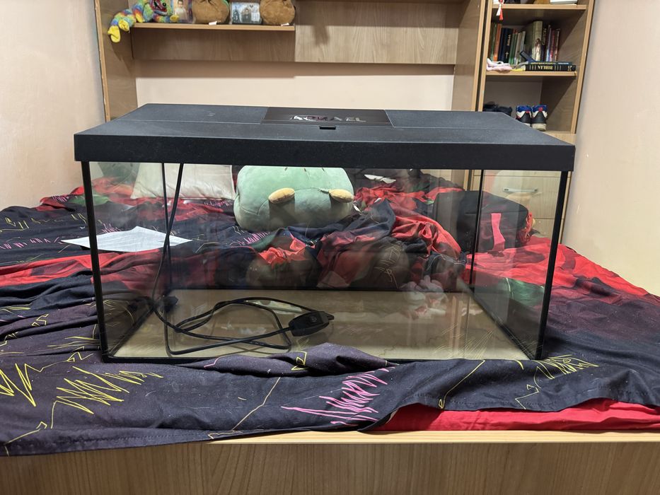 Vand acvariu nou folosit odata