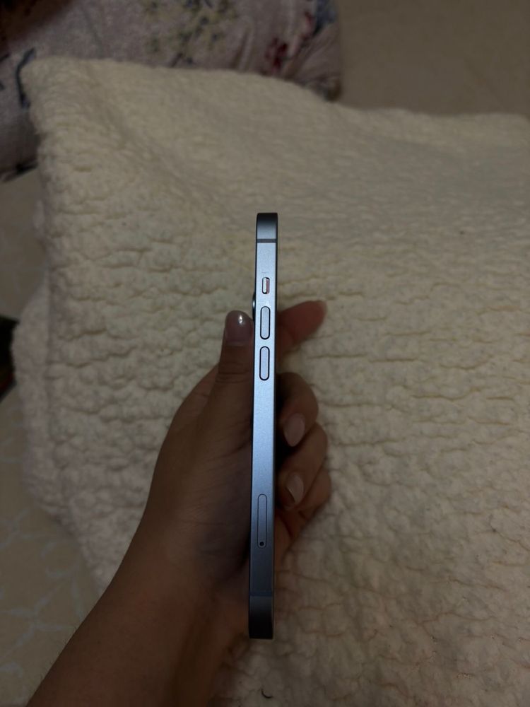 Продам IPhone 14/128 в голубом цвете