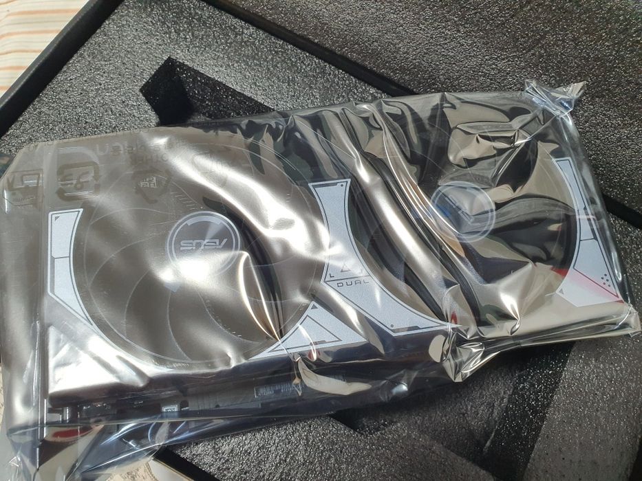 Placa video RTX 5060 8GB Asus Dual OC , noua / garantie