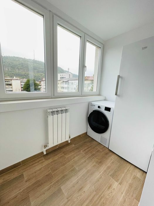 Prop. vand apart 3 camere, decomandat, mobilitat, utililat , zona ultr