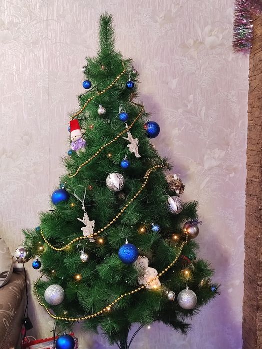 Ёлка искусственная