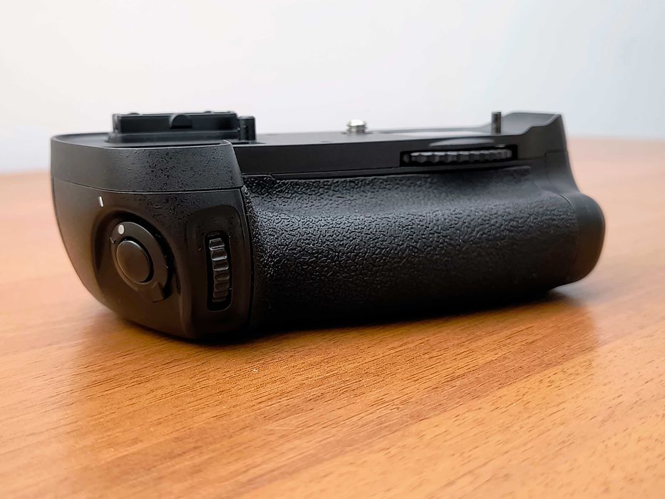 Grip baterie Nikon D610