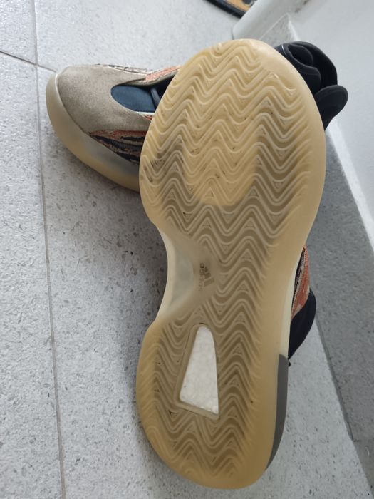 Adidași adidas Yeezy Qntm 38