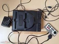 Игравая приставка внутри более 10 000игр
