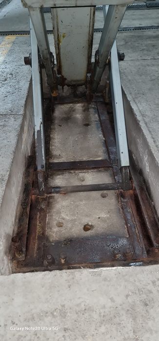 Elevator Foarfeca la nivelul solului 3t