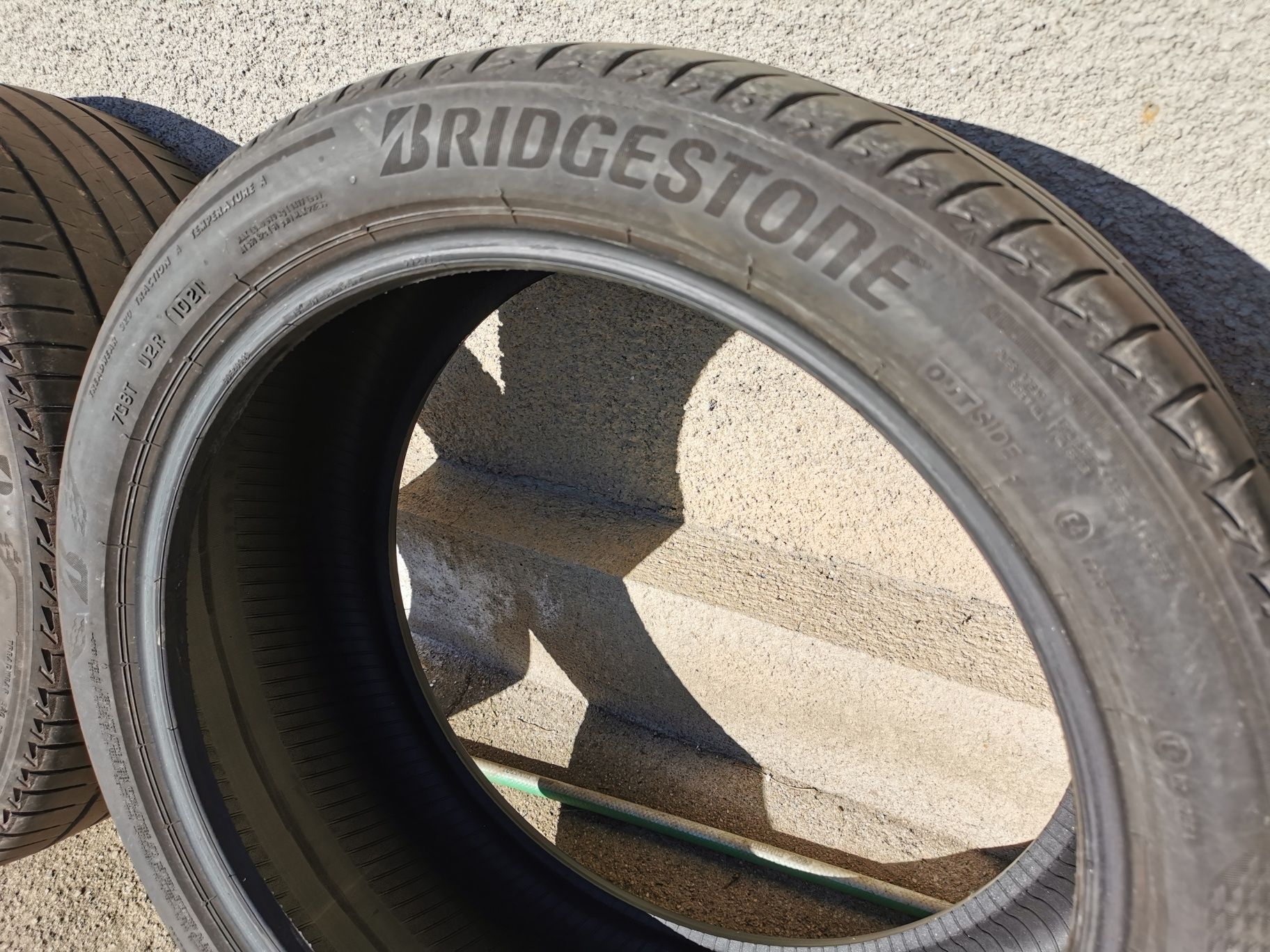 Anvelope vara 245/40 R19