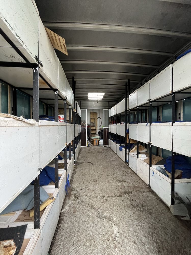 Vând camion apicol iveco  de 7 ,5 tone