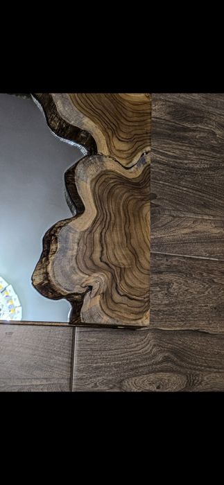 Огледало от масивно дърво