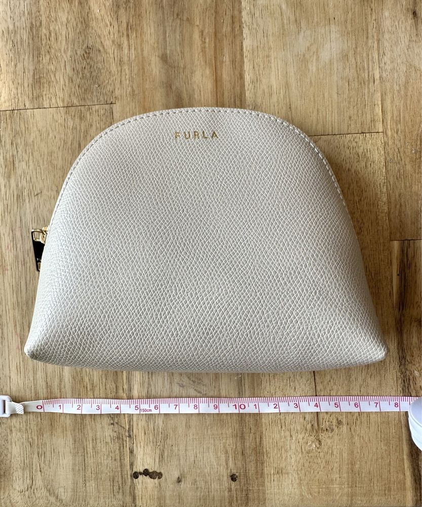 Furla кожен несесер
