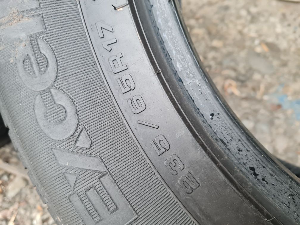 2  Anvelope de vara *235/65R17*Goodyear *LICHIDARE STOC*50 Lei Buc*