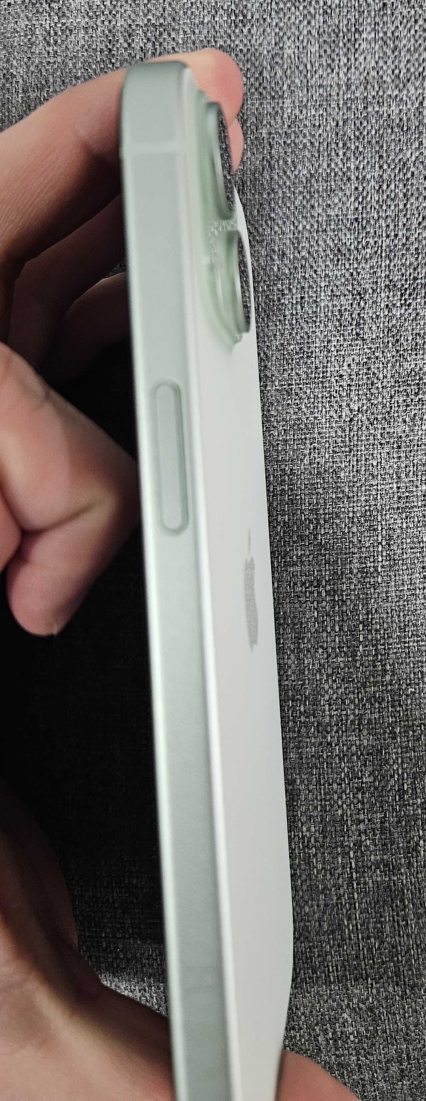 iPhone 15 128GB Green