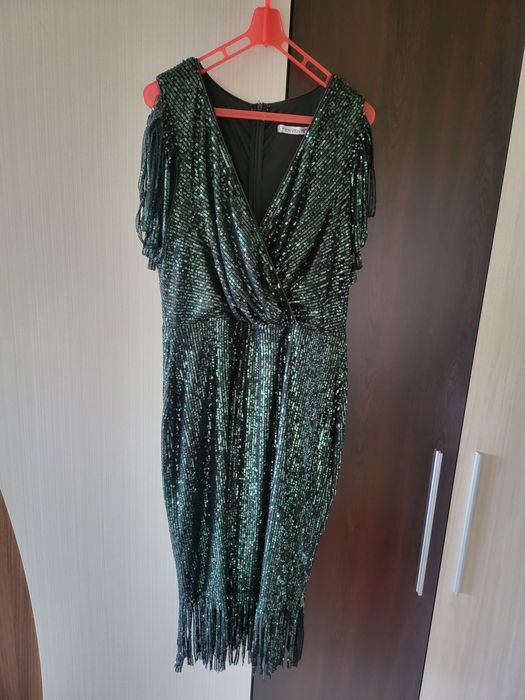 Официална рокля за поводи