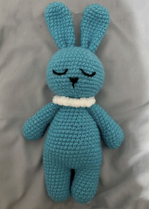 Игрушки и шапочки ручной работы