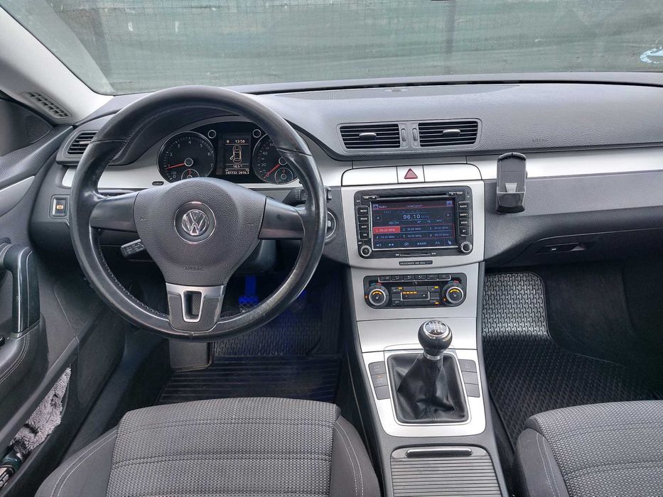 Passat CC ușor avariat