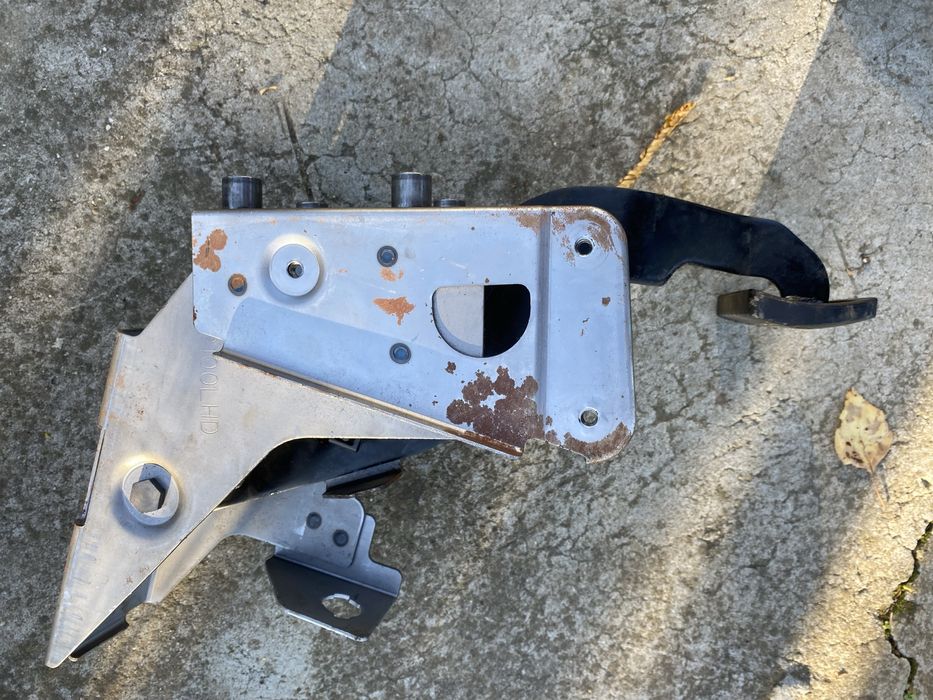 Педал за спирачка шевролет каптива автомат