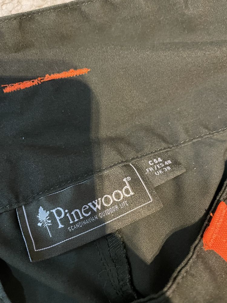 Pantaloni Pinewood marime 54