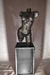 Sculptura bust cu stativ-din 1000 de saibe sudate