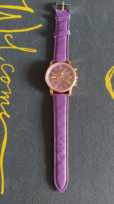 Vand Ceas de culoare MOV nou cu blocare cheita de pornire