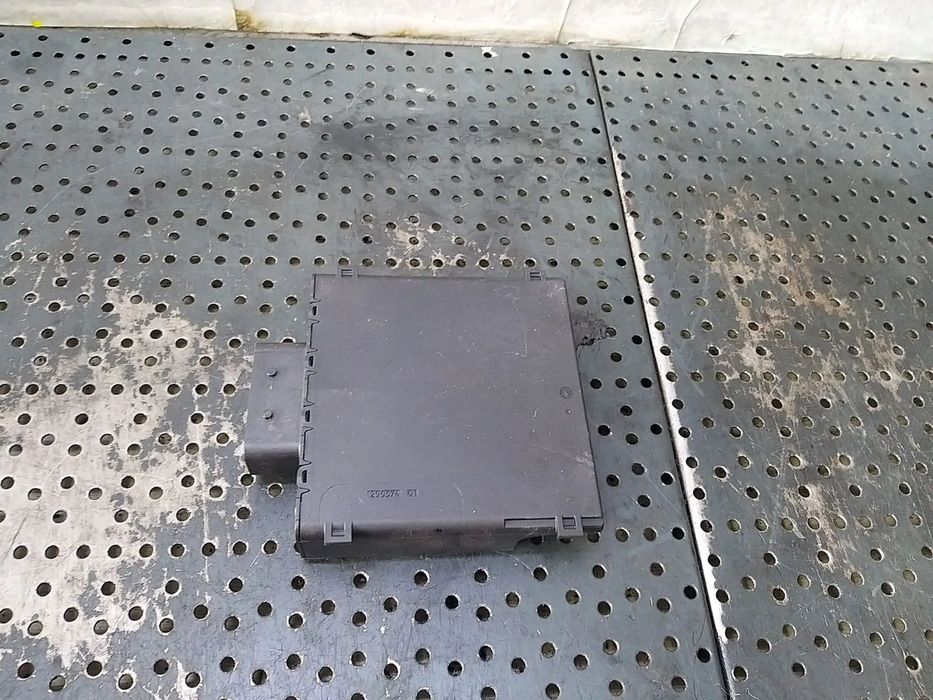 Modul stabilizator tensiune calculator baterie audi q3 8u 8k0959663