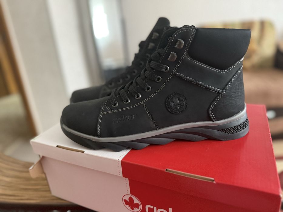 Продается Сапоги