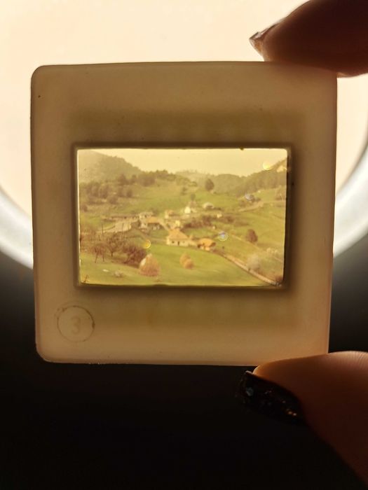 Vând Diapozitive din anul 1983