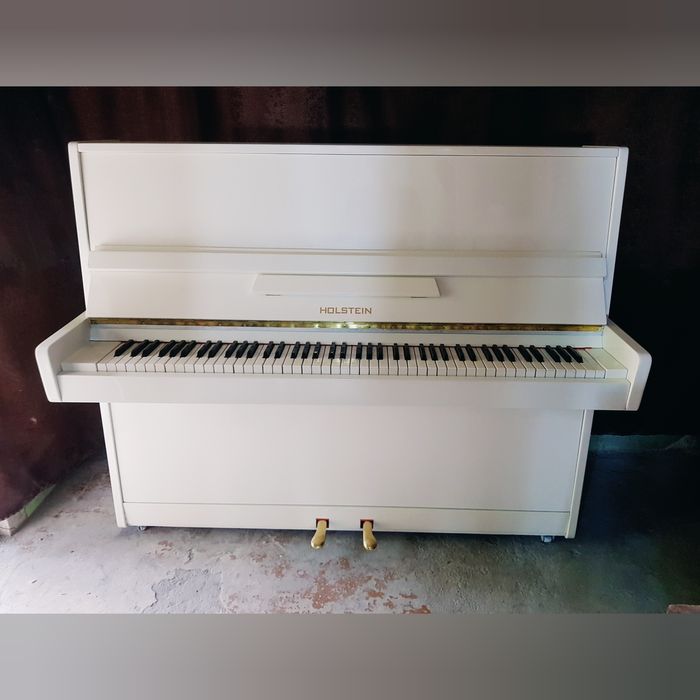 Белое пианино "Holstein"