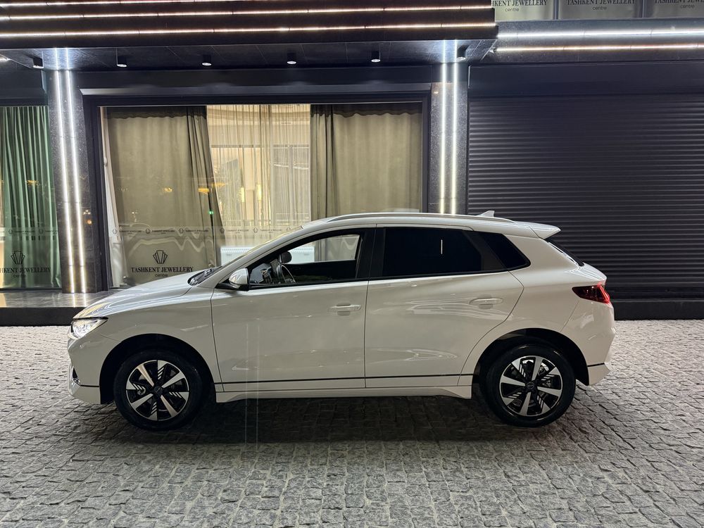 Byd e2 Luxury 405 km 8.900пробег