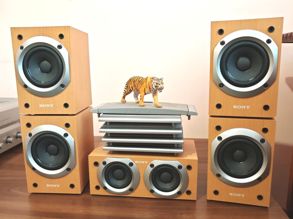 Sony ! Sistem premium 5.0 home cinema. Estetică de raft. Preț fix !