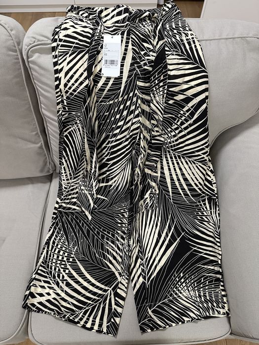 Флорален панталон - Mango