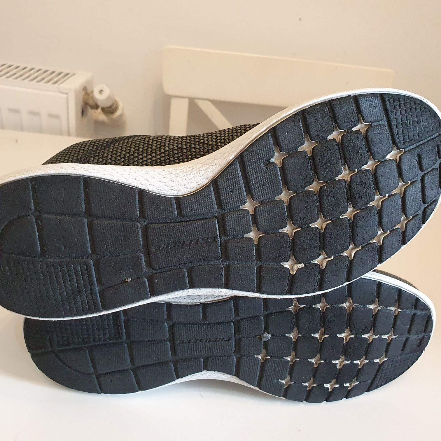 Skechers Memory Foam mas 44