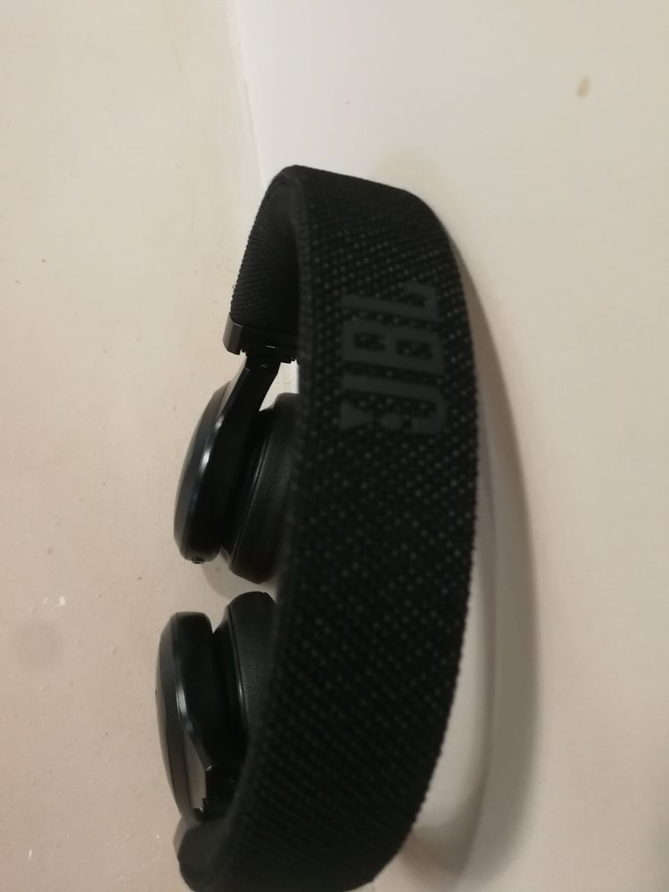 Слушалки JBL - Live 400 BT, черни bluetooth НОВО