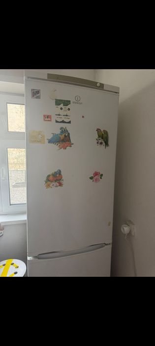 Холодильник. Бесплатно.