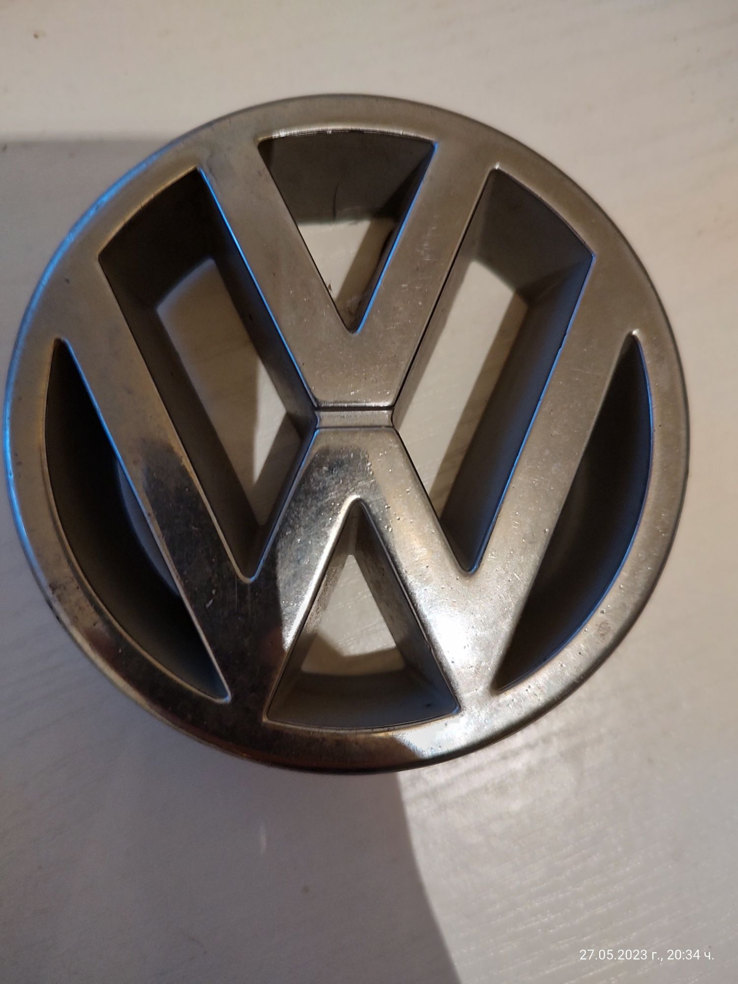 Оригинална емблема VW