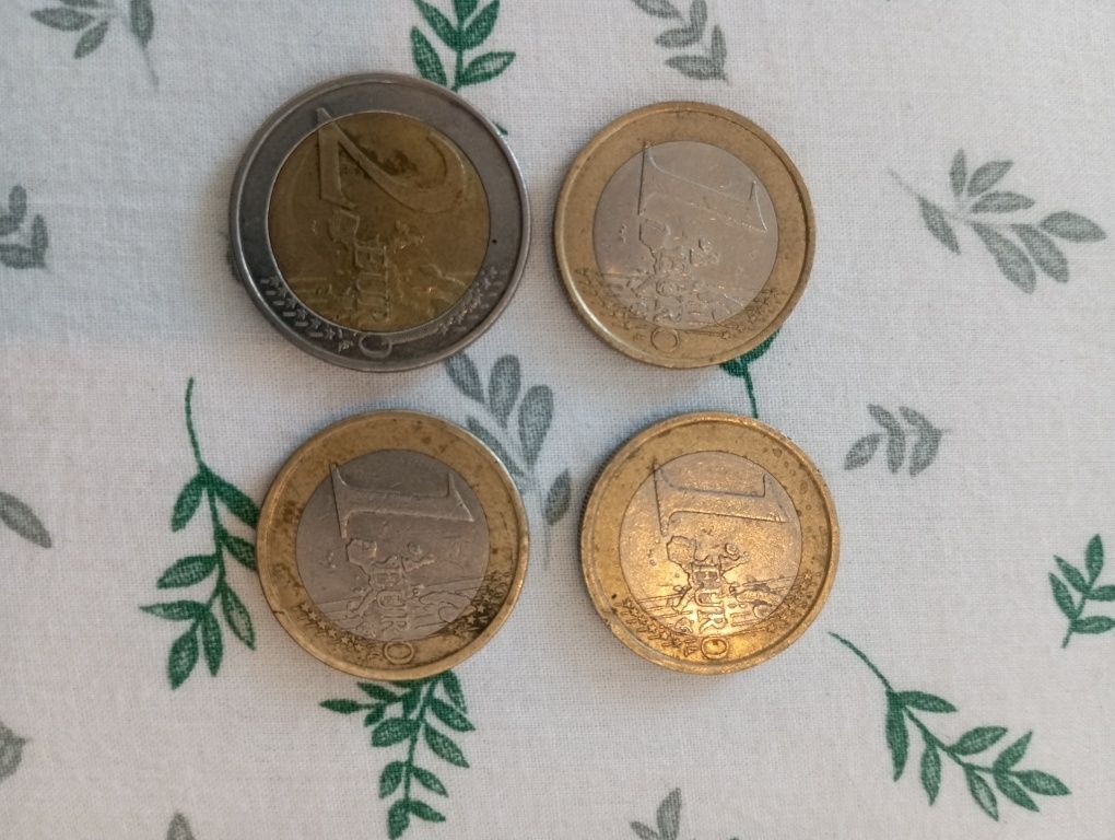 Vind monede de 1 Euro și 2 euro