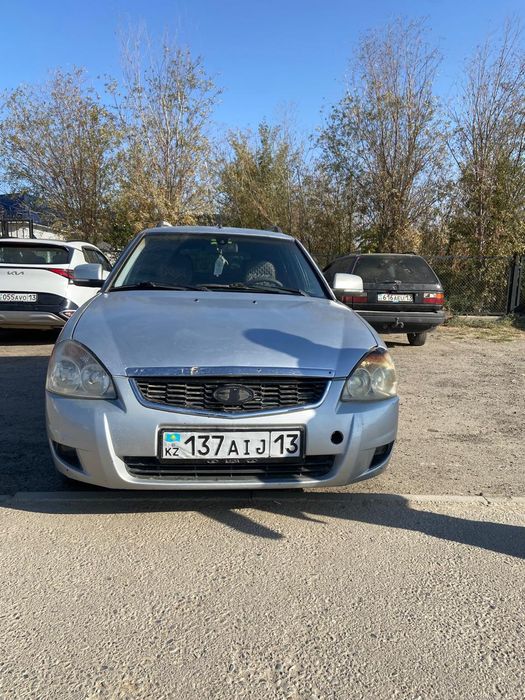 Priora универсаль 2012 жылғы жағдайы жақсы, механика, Гур, бензин