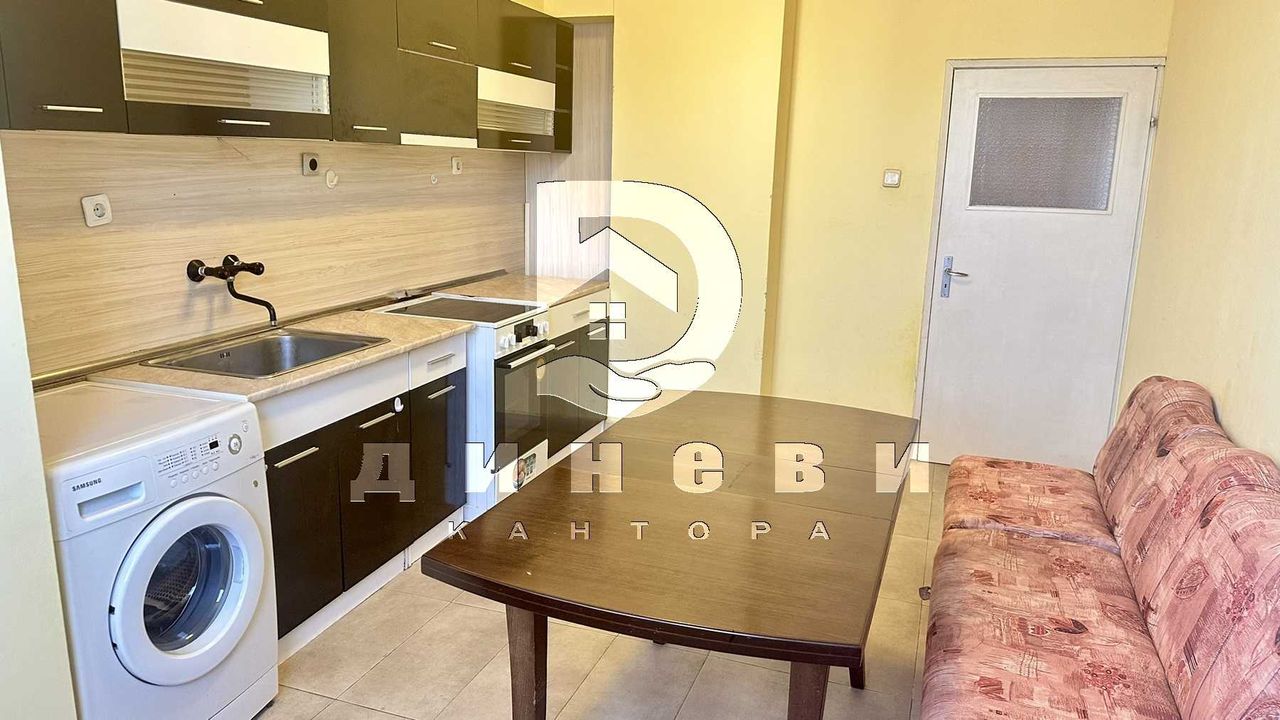 Продава се Тристаен апартамент в Стара Загора, Кольо Ганчев - 71 кв.м за 1014 €/кв.м - Снимка #3
