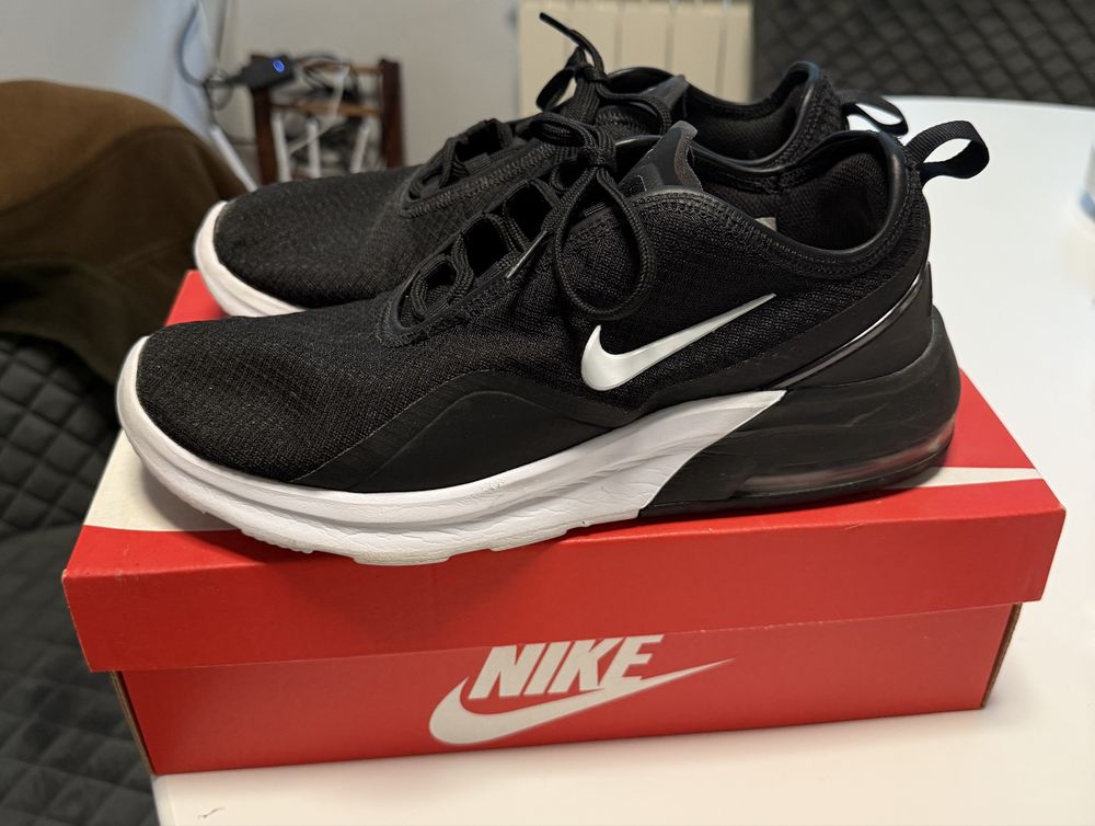 Nike air max motion 2