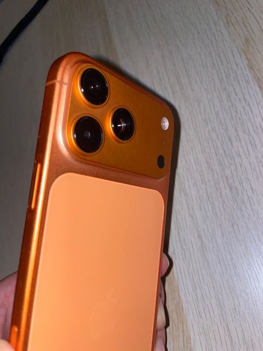 Iphone 17 pro max 1T!  Fake