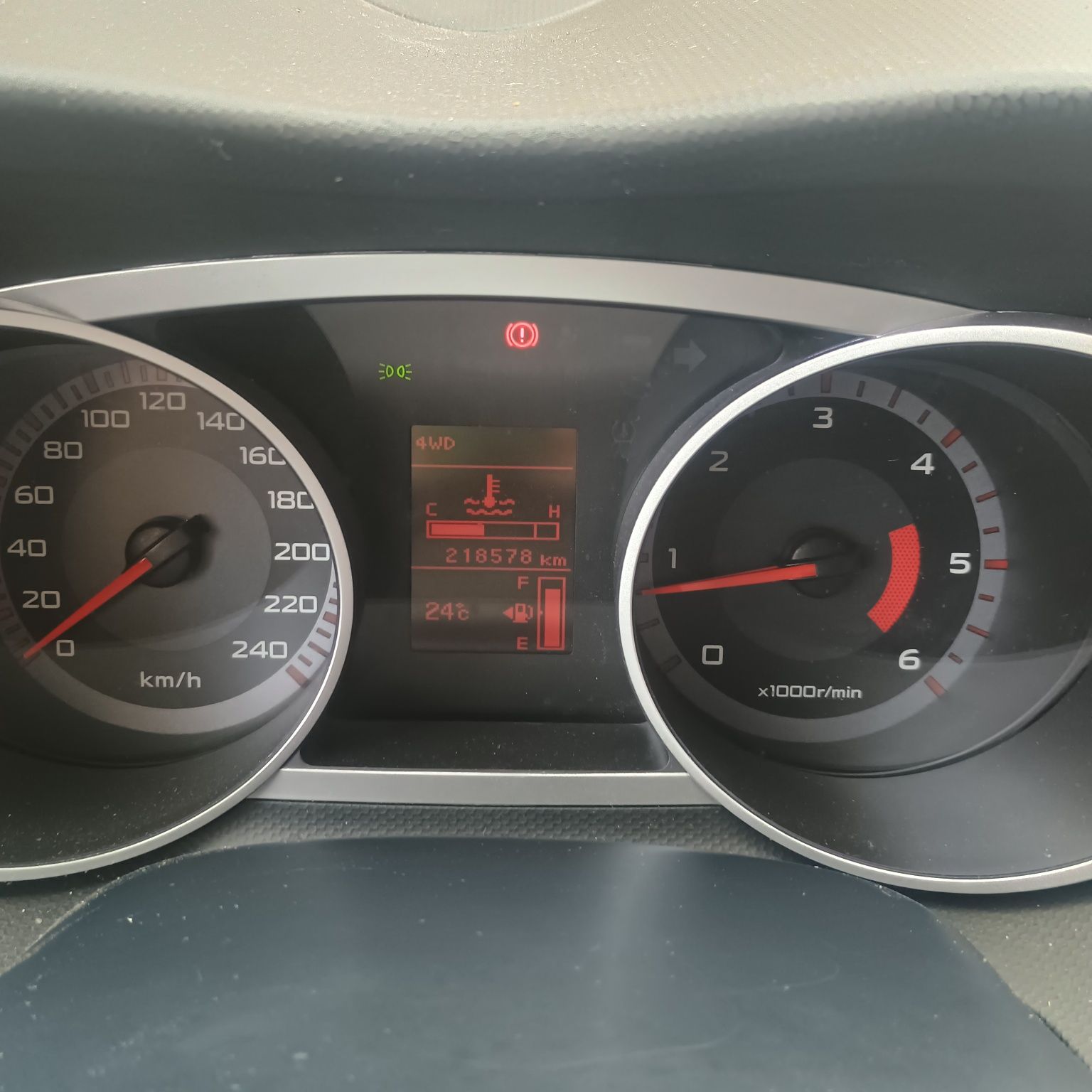 Peugeot 4007 2008 2.2hdi 4x4 la buton 7 locuri