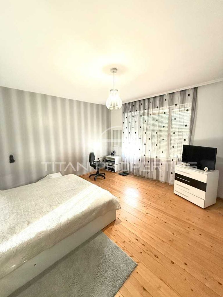 Продава се Къща в Пловдив, Коматевски възел - 140 кв.м за 1736 €/кв.м - Снимка #4