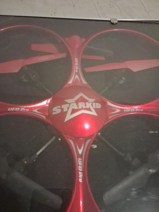 Dronă stricată starkid